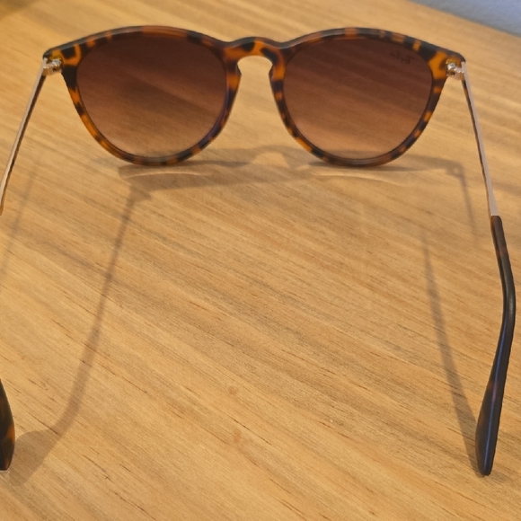 Ray-Ban Brown Tortoise Sunglasses - Picture 3 of 6